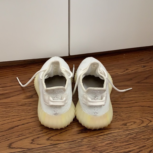 White Adidas Yeezys - Picture 4 of 6